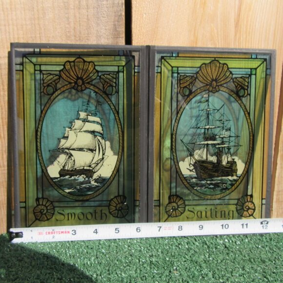 Vintage Smooth Sailing Art Glass 2 Panel Nautical Table Top Suncatcher - Picture 5 of 7